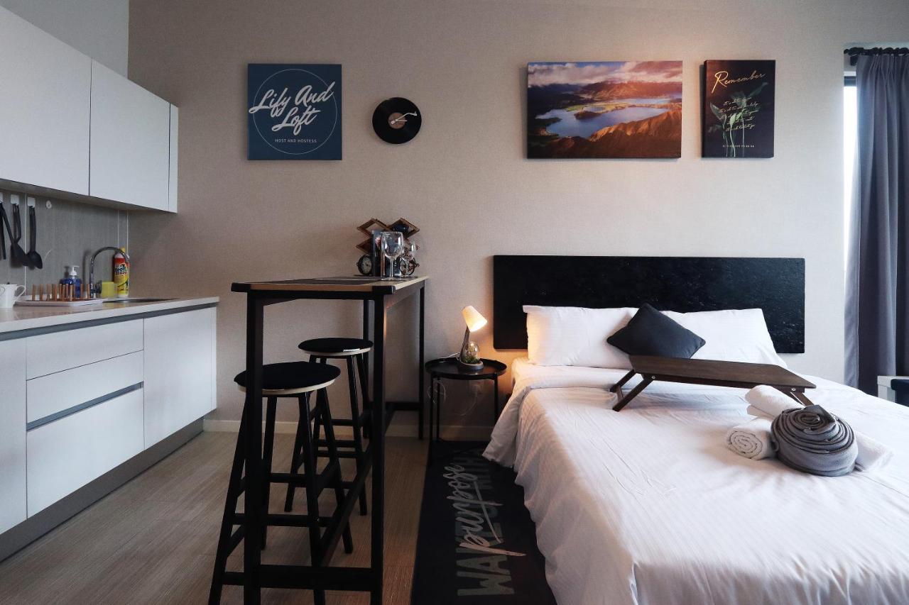 Апартаменты Lily & Loft - The Grand Sofo, Петалинг-Джая Экстерьер фото