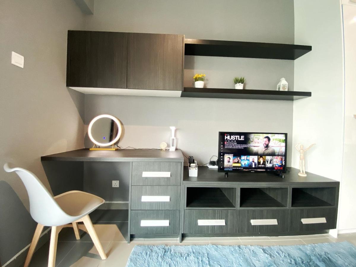 Апартаменты Lily & Loft - The Grand Sofo, Петалинг-Джая Экстерьер фото